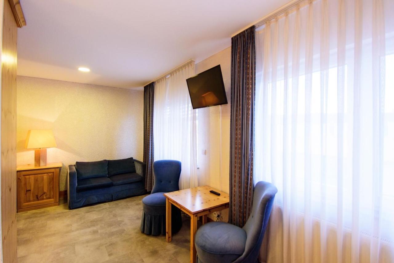 Bohn Hotel